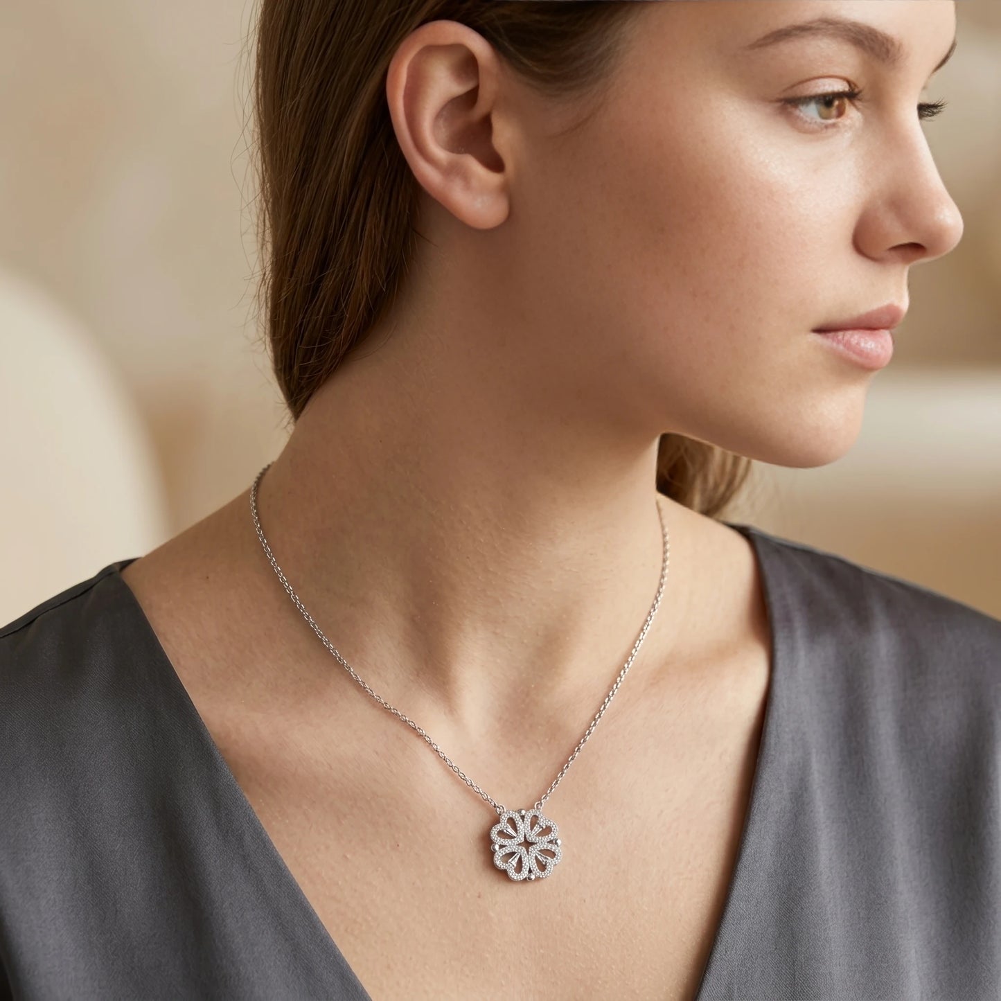 "To My Precious Granddaughter" Magnetic Hearts Clover Necklace – Meaningful Gift from Grandpa