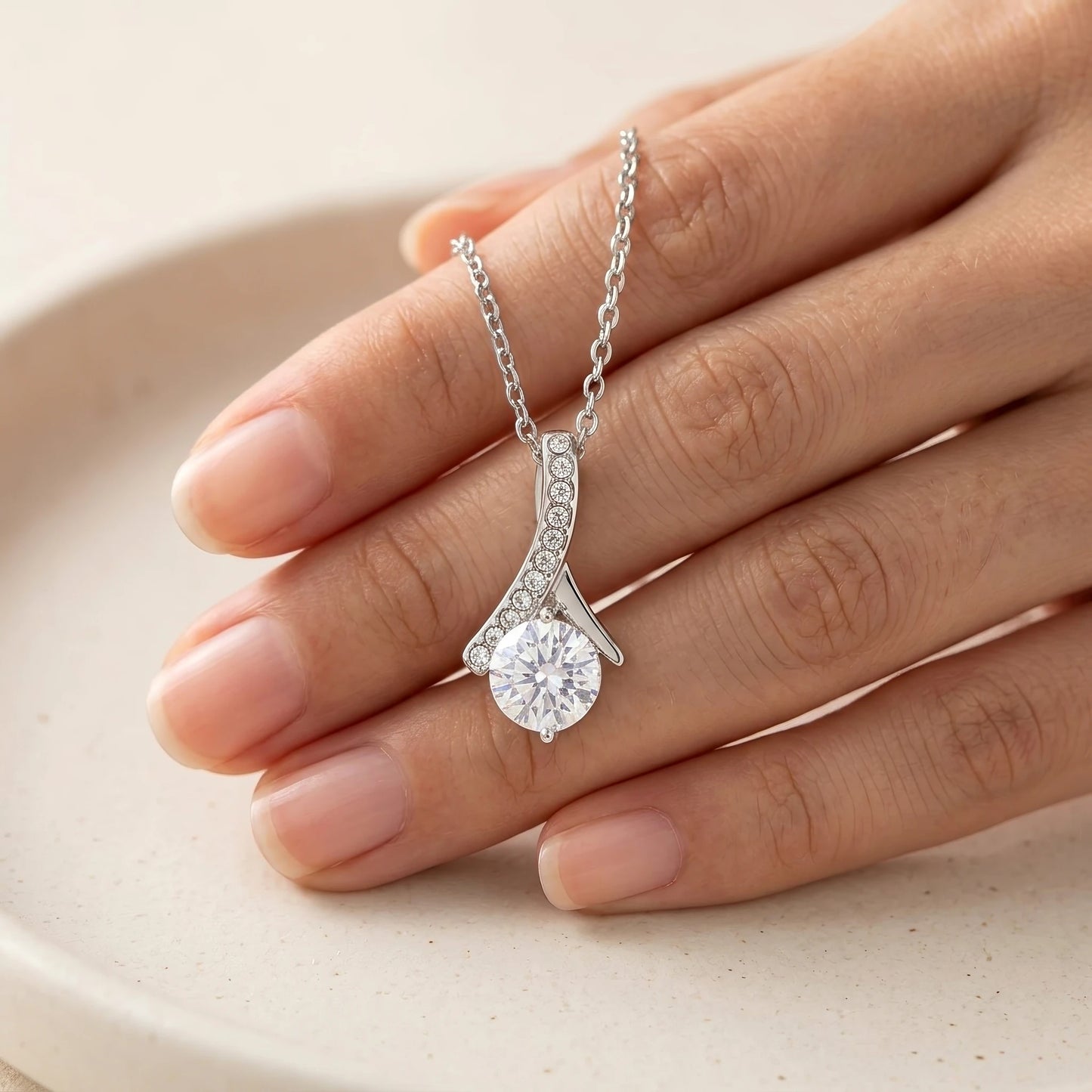 "To My Wife, the Best Thing That Ever Happened to Me" Alluring Beauty Necklace – Romantic Gift for Her
