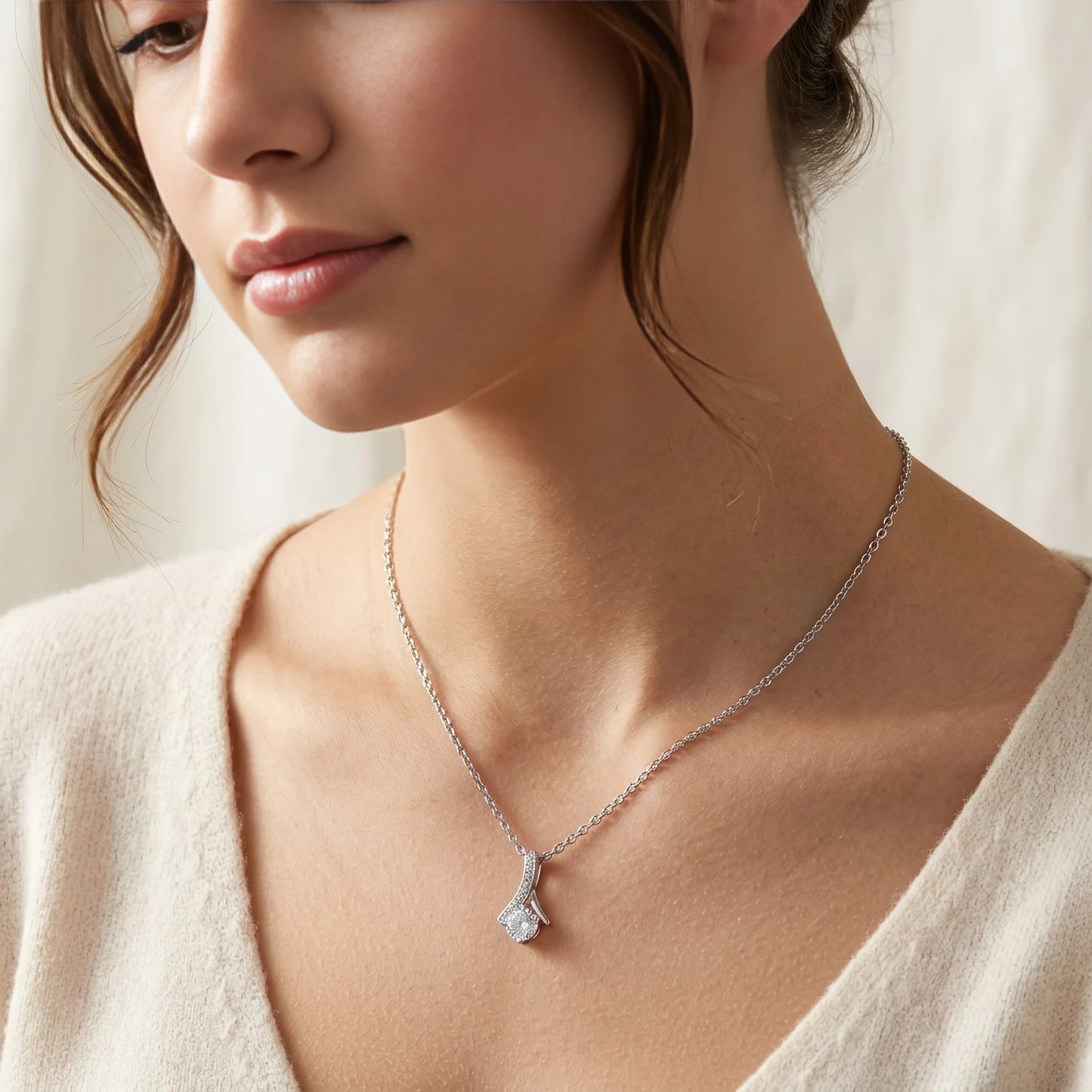 "To My Daughter, You'll Never Face This World Alone" Alluring Beauty Necklace – Meaningful Gift from Dad
