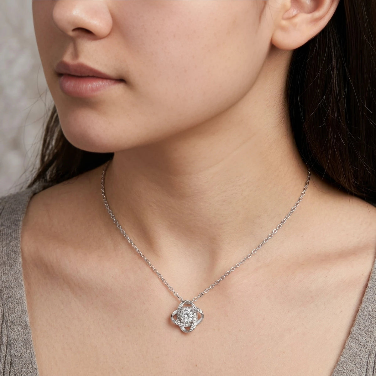 "The Moment I First Held You" Love Knot Necklace – Heartfelt Gift from Dad to Daughter - The Love Sparkle